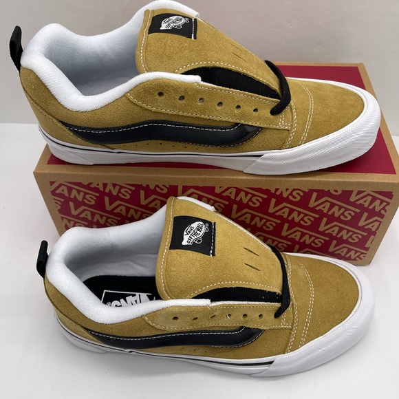 Vans Men’s Ochre and Black Skate Knu Skool
Suede Antelope
VN0009QC5QJ Sneakers - Picture 2 of 16